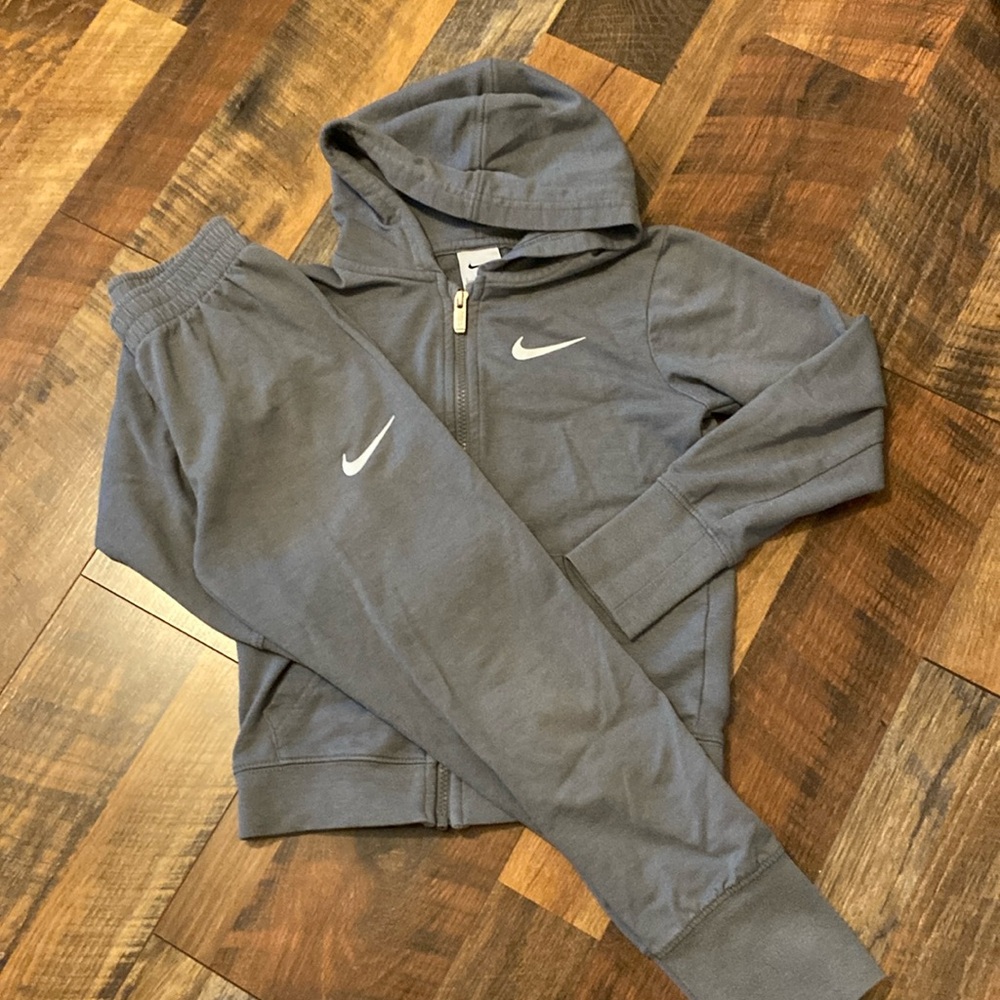 Nike Boys Jogger Set Soft Size 7